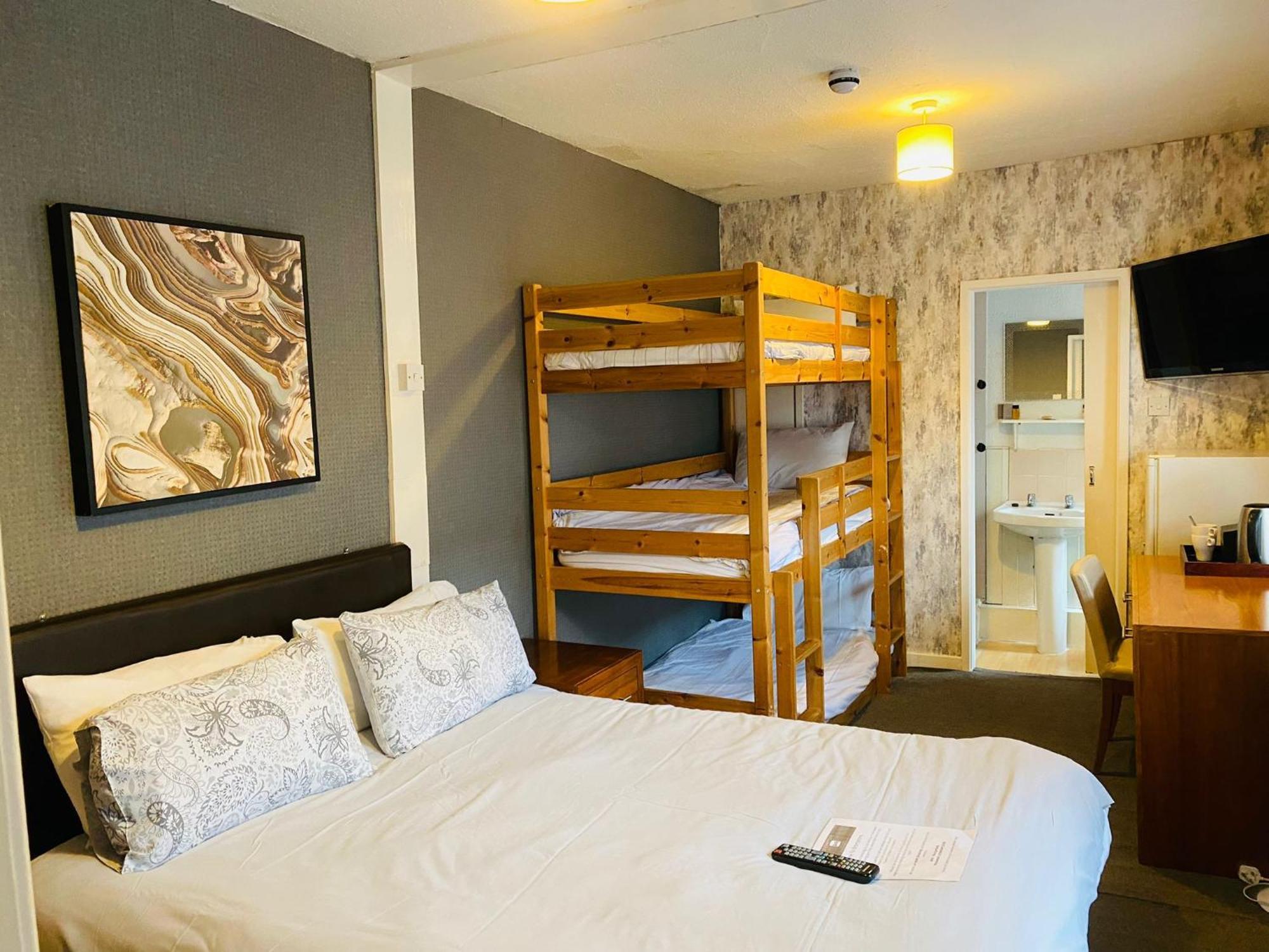 Bromptons Hotel Blackpool Room photo
